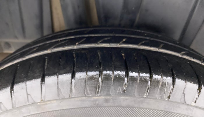 2019 Maruti Ertiga VXI SHVS, Petrol, Manual, 91,252 km, Right Rear Tyre Tread