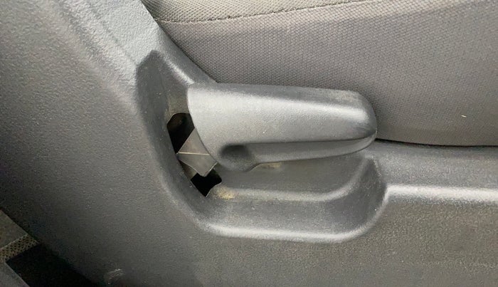 2014 Maruti Wagon R 1.0 LXI, Petrol, Manual, 22,546 km, Driver Side Adjustment Panel