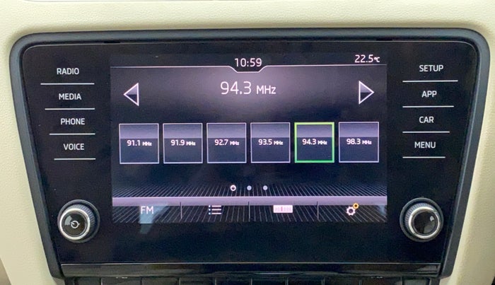 2017 Skoda Octavia 1.8 TSI STYLE AT, Petrol, Automatic, 14,042 km, Infotainment System