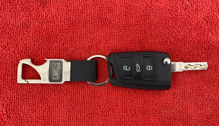 2017 Skoda Octavia 1.8 TSI STYLE AT, Petrol, Automatic, 14,042 km, Key Close Up