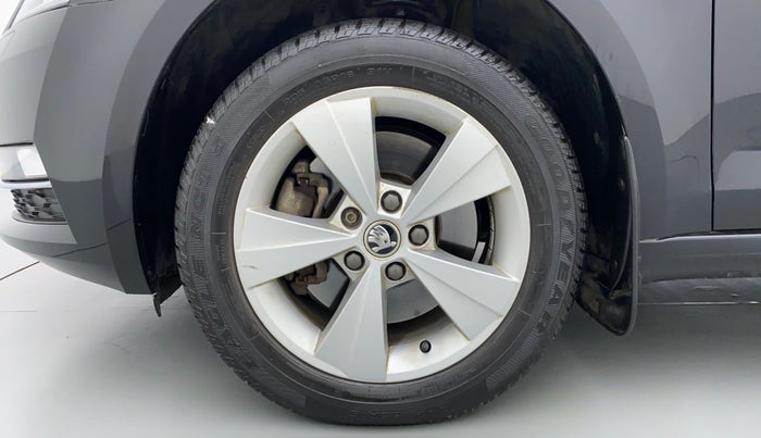 2017 Skoda Octavia 1.8 TSI STYLE AT, Petrol, Automatic, 14,042 km, Left Front Wheel