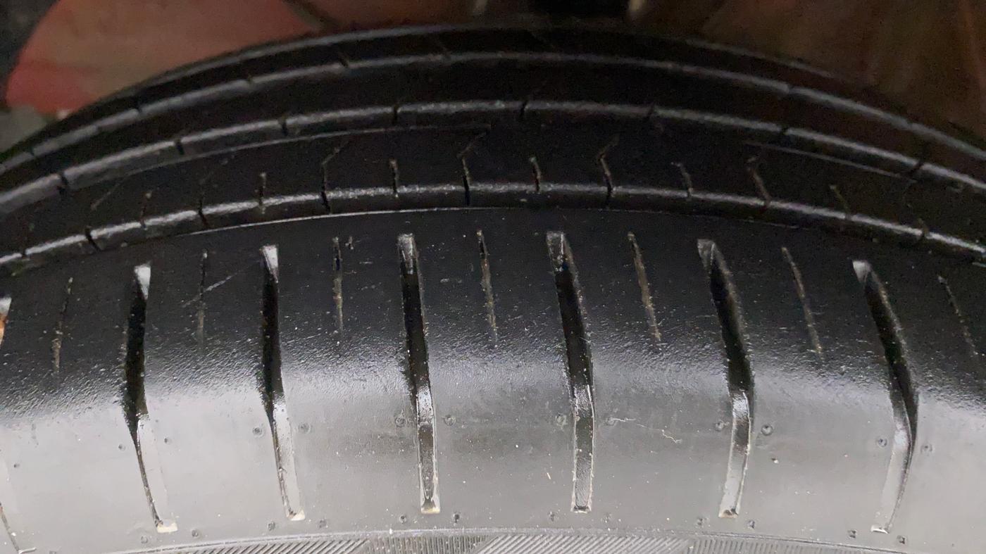 2021 Maruti Dzire ZXI Plus AMT, Petrol, Automatic, 15,691 km, Left Front Tyre Tread