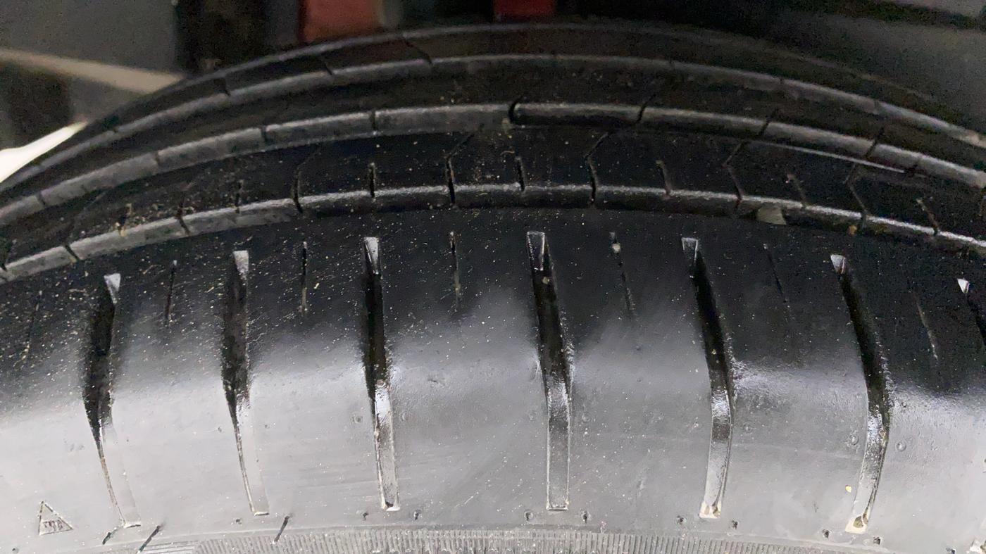 2021 Maruti Dzire ZXI Plus AMT, Petrol, Automatic, 15,691 km, Right Rear Tyre Tread