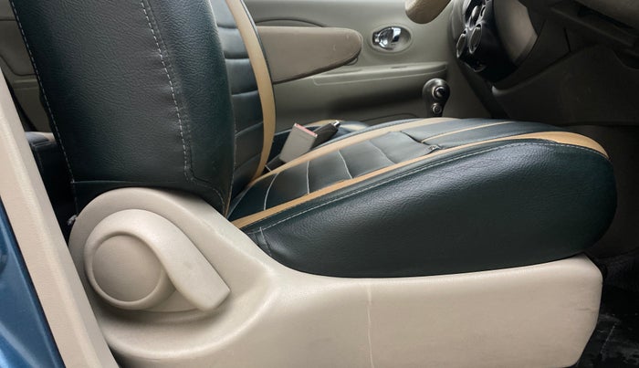 2015 Nissan Micra XL CVT, Petrol, Automatic, 68,776 km, Driver Side Adjustment Panel