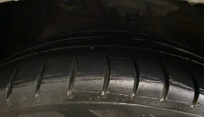 2014 Hyundai Xcent S 1.2, Petrol, Manual, 58,892 km, Left Front Tyre Tread