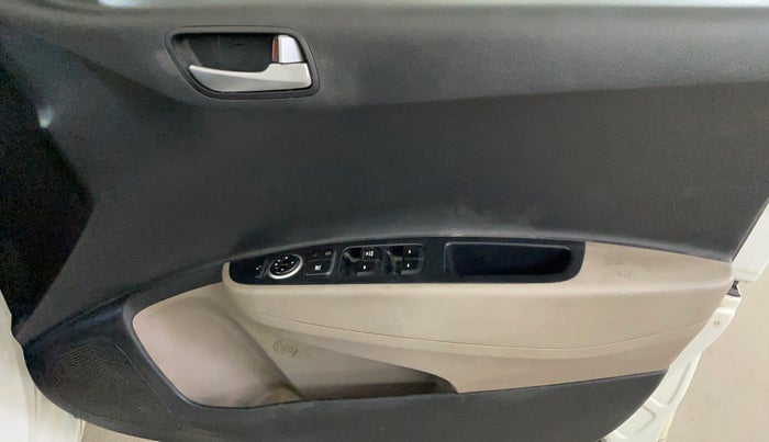 2014 Hyundai Xcent S 1.2, Petrol, Manual, 58,892 km, Driver Side Door Panels Control