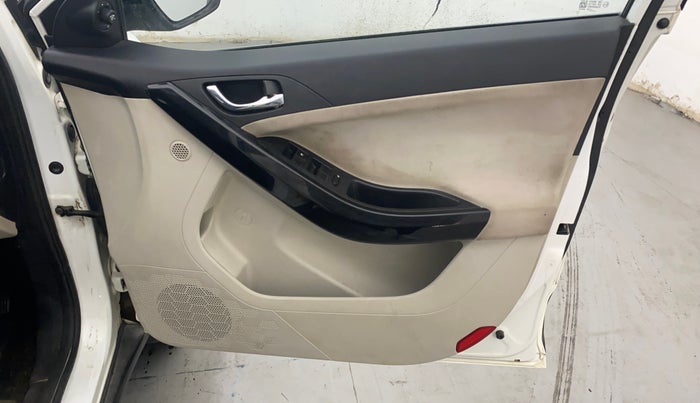 2022 Tata NEXON XZ PLUS PETROL, Petrol, Manual, 32,789 km, Driver Side Door Panels Control