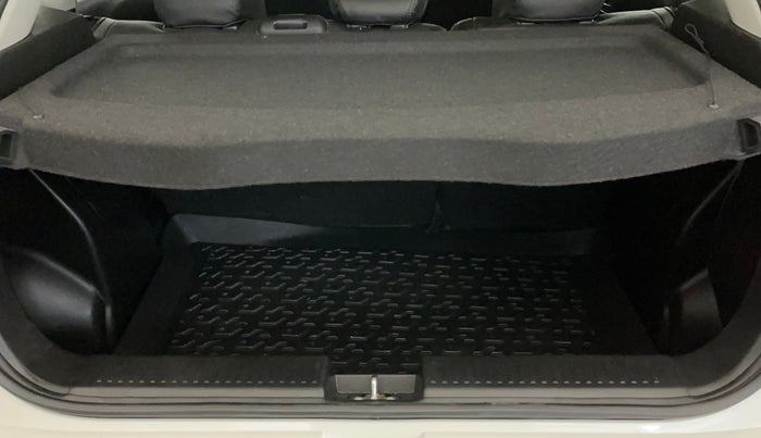 2024 Maruti FRONX ZETA 1.0L TURBO 6 AT, Petrol, Automatic, 6,107 km, Boot Inside