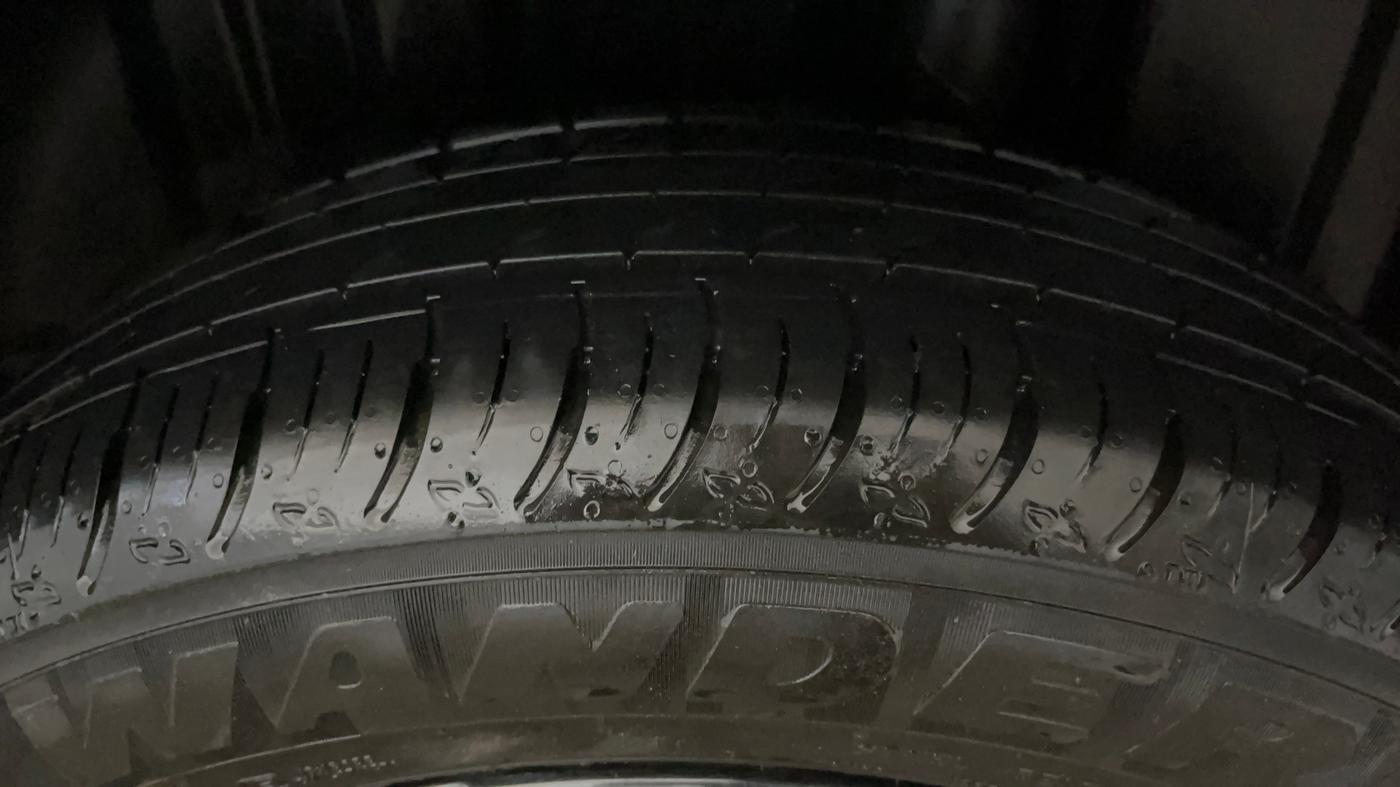 2024 Maruti FRONX ZETA 1.0L TURBO 6 AT, Petrol, Automatic, 6,209 km, Left Rear Tyre Tread
