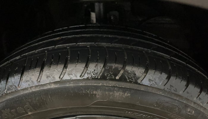 2024 Maruti FRONX ZETA 1.0L TURBO 6 AT, Petrol, Automatic, 6,107 km, Right Front Tyre Tread