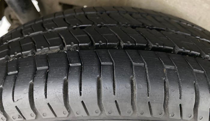 2016 Maruti Wagon R 1.0 LXI CNG, CNG, Manual, 63,547 km, Right Rear Tyre Tread