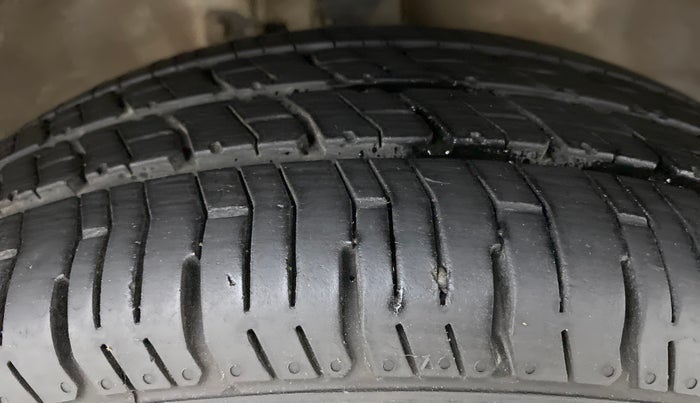 2016 Maruti Wagon R 1.0 LXI CNG, CNG, Manual, 63,547 km, Right Front Tyre Tread