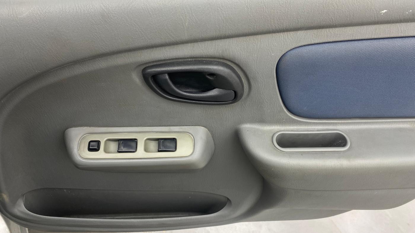 2013 Maruti Alto K10 VXI, Petrol, Manual, 98,293 km, Driver Side Door Panels Control