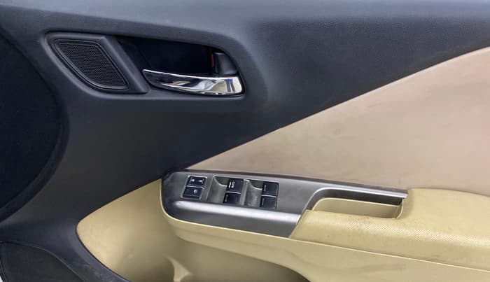 2016 Honda City 1.5L I-VTEC V MT, Petrol, Manual, 34,754 km, Driver Side Door Panels Control