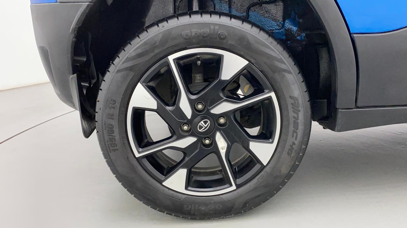 2021 Tata PUNCH CREATIVE IRA 1.2 RTN DUAL TONE, Petrol, Manual, 45,950 km, Right Rear Wheel