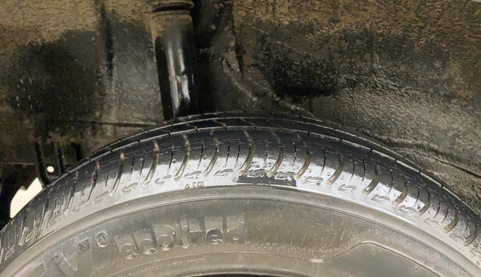 2019 Maruti S PRESSO VXI AMT, Petrol, Automatic, 14,522 km, Right Rear Tyre Tread