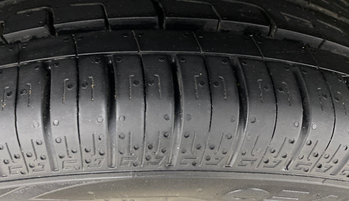 2017 Maruti Baleno ZETA PETROL 1.2, Petrol, Manual, 56,650 km, Right Rear Tyre Tread