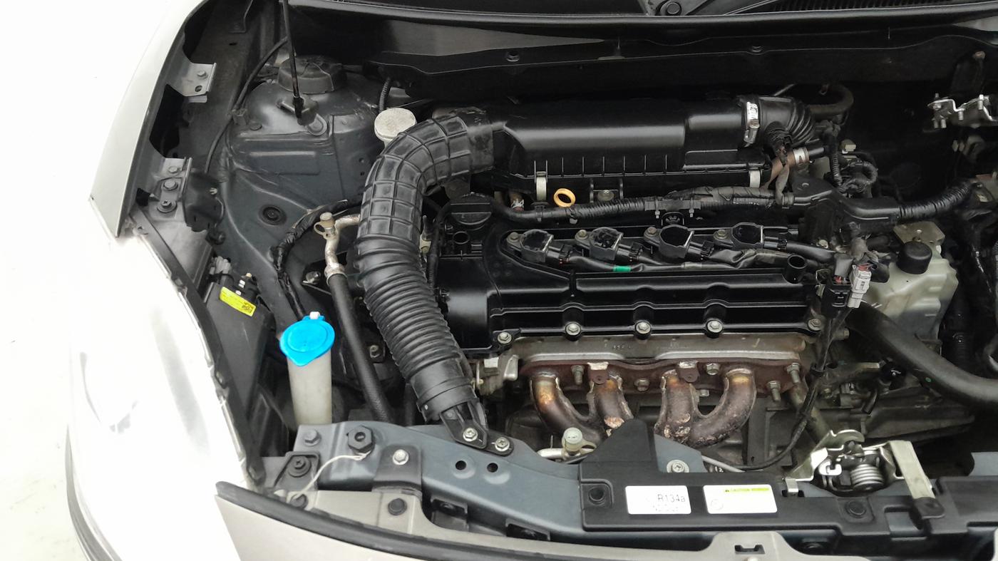2019 Maruti Swift VXI AMT, Petrol, Automatic, 49,035 km, Engine View - Right
