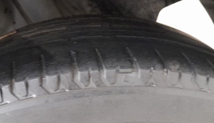 2019 Maruti Swift VXI AMT, Petrol, Automatic, 49,035 km, Left Rear Tyre Tread