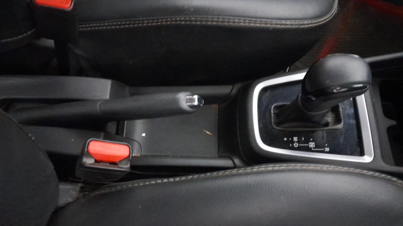 2019 Maruti Swift VXI AMT, Petrol, Automatic, 49,035 km, Gear Lever