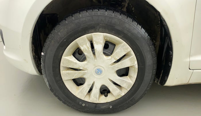2011 Maruti Swift VXI, Petrol, Manual, 48,507 km, Left Front Wheel