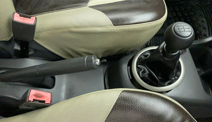 2011 Maruti Swift VXI, Petrol, Manual, 48,507 km, Gear Lever