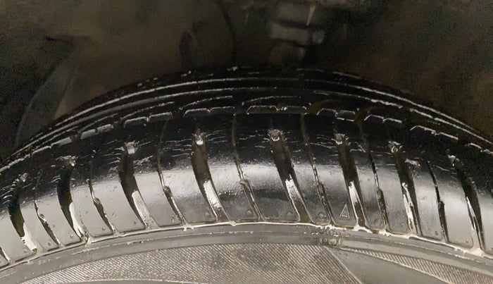 2013 Hyundai i20 SPORTZ 1.2, Petrol, Manual, 38,323 km, Left Front Tyre Tread