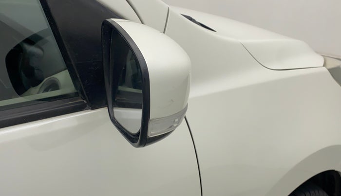 2017 Maruti Celerio ZXI AMT (O), Petrol, Automatic, 42,412 km, Right rear-view mirror - Mirror movement not proper