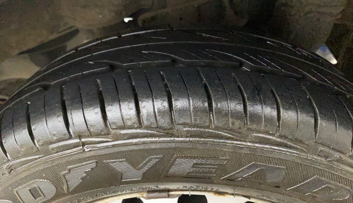 2015 Hyundai Eon ERA +, Petrol, Manual, 54,183 km, Left Rear Tyre Tread