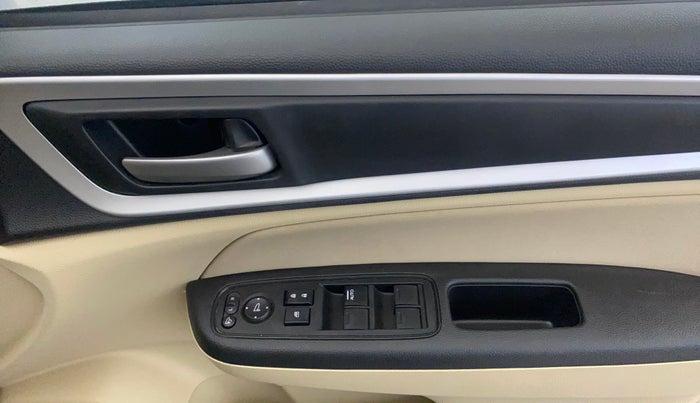 2024 Honda Amaze 1.2L I-VTEC S, Petrol, Manual, 8,622 km, Driver Side Door Panels Control