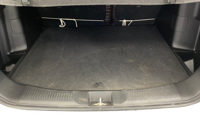 2023 Maruti Grand Vitara ZETA SMART HYBRID AT, Petrol, Automatic, 60,305 km, Boot Inside