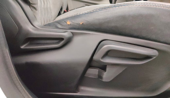 2022 Tata TIGOR XZ PLUS CNG, CNG, Manual, 69,714 km, Driver Side Adjustment Panel