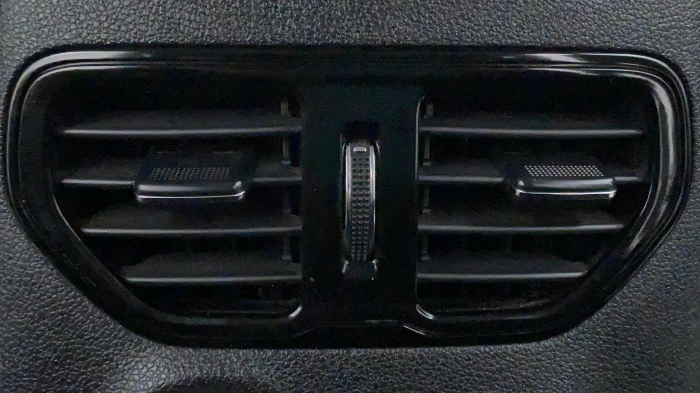 2017 Tata Hexa Varicor 400 XM, Diesel, Manual, 43,503 km, Rear AC Vents