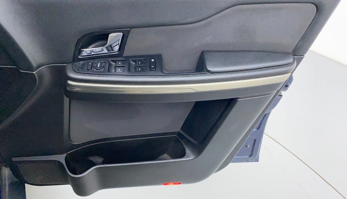 2017 Tata Hexa Varicor 400 XM, Diesel, Manual, 43,503 km, Driver Side Door Panels Control