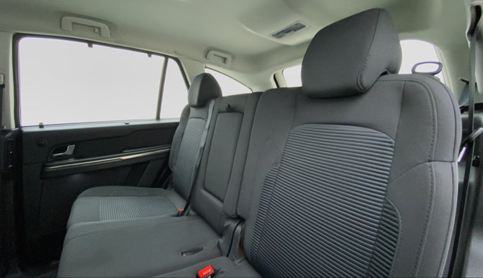 2017 Tata Hexa Varicor 400 XM, Diesel, Manual, 43,503 km, Right Side Rear Door Cabin