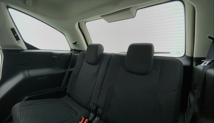 2017 Tata Hexa Varicor 400 XM, Diesel, Manual, 43,503 km, Third Seat Row ( optional )