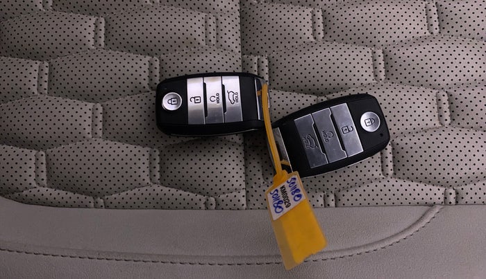 2023 KIA SELTOS HTX PETROL 1.5, Petrol, Manual, 55,864 km, Key Close Up