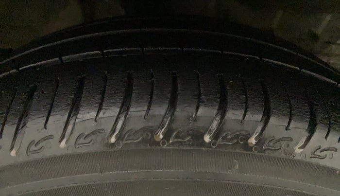 2018 Tata Tiago XT PETROL, Petrol, Manual, 24,917 km, Right Rear Tyre Tread