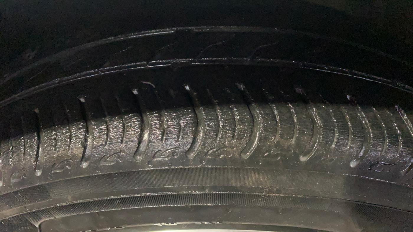 2022 Honda Amaze 1.2L I-VTEC VX, CNG, Manual, 49,809 km, Left Front Tyre Tread