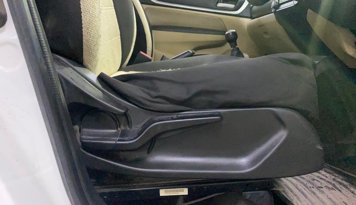 2022 Honda Amaze 1.2L I-VTEC VX, CNG, Manual, 49,809 km, Driver Side Adjustment Panel