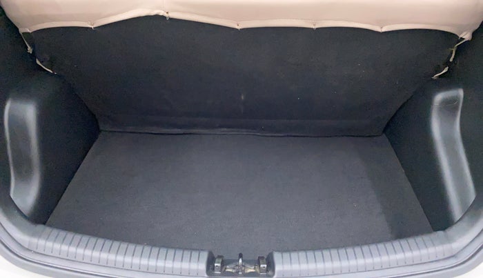 2016 Hyundai Grand i10 ERA 1.2 VTVT, Petrol, Manual, 50,976 km, Boot Inside