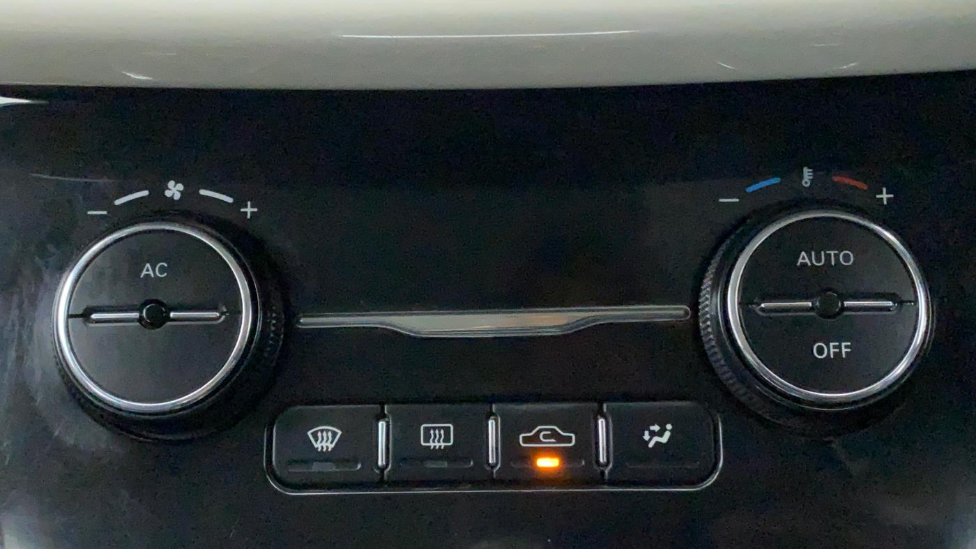 2020 Tata NEXON XZ+ 1.2, Petrol, Manual, 43,301 km, Automatic Climate Control