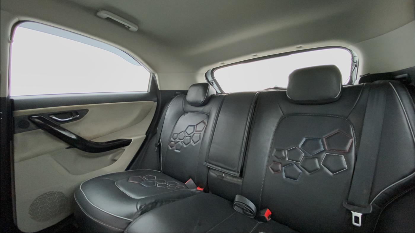 2020 Tata NEXON XZ+ 1.2, Petrol, Manual, 43,301 km, Right Side Rear Door Cabin
