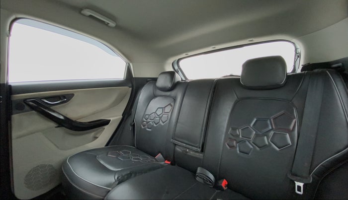 2020 Tata NEXON XZ+ 1.2, Petrol, Manual, 43,301 km, Right Side Rear Door Cabin