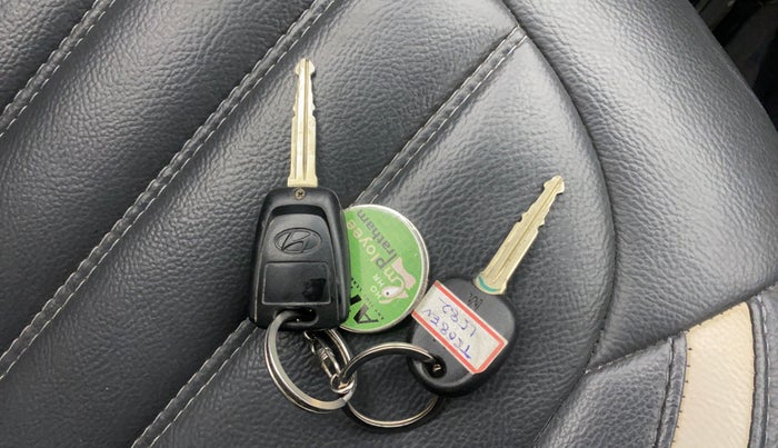 2016 Hyundai Grand i10 SPORTZ 1.2 KAPPA VTVT, Petrol, Manual, 84,826 km, Key Close Up