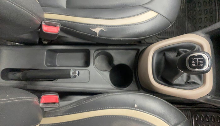 2016 Hyundai Grand i10 SPORTZ 1.2 KAPPA VTVT, Petrol, Manual, 84,826 km, Gear Lever