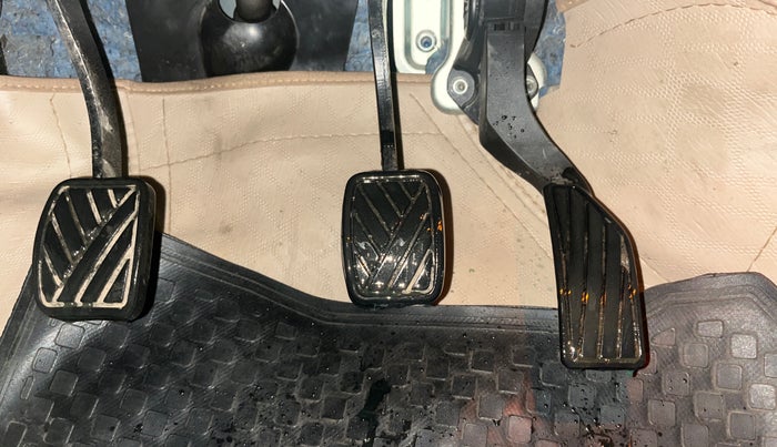 2017 Maruti Ciaz ALPHA DIESEL 1.3, Diesel, Manual, 93,874 km, Pedals