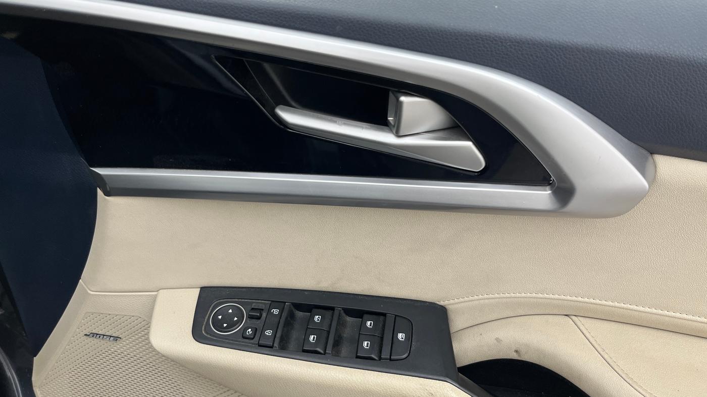 2023 KIA CARENS LUXURY PLUS IMT 1.5 DIESEL IMT, Diesel, Manual, 13,420 km, Driver Side Door Panels Control