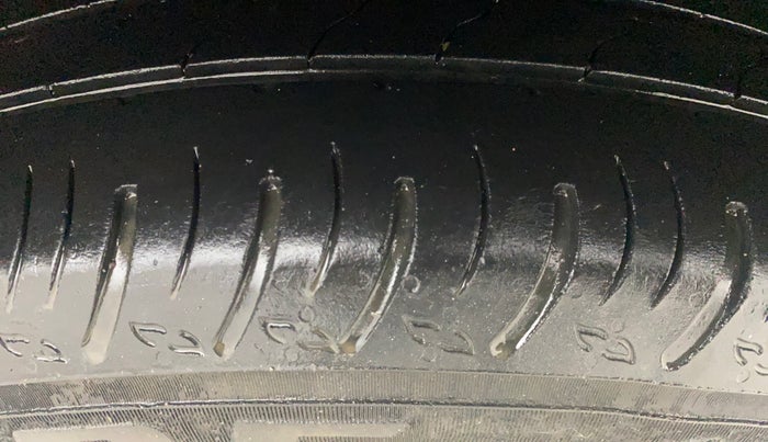 2023 Nissan MAGNITE XL, Petrol, Manual, 46,201 km, Left Rear Tyre Tread