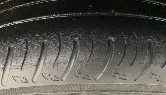 2023 Nissan MAGNITE XL, Petrol, Manual, 46,201 km, Right Front Tyre Tread